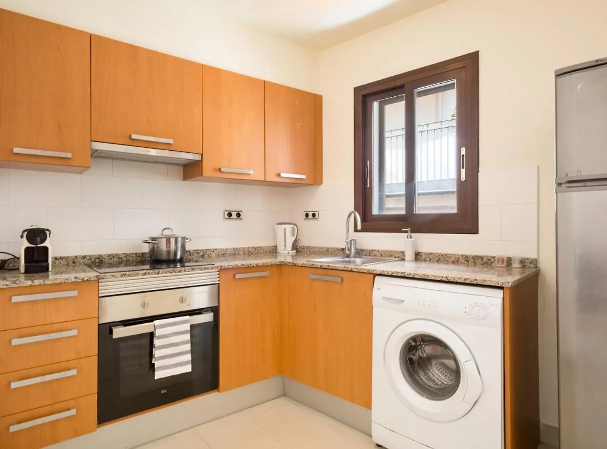 Villa Tassis, Acogedora Villa Con 5 Apartamentos, Piscina Al Aire Libre Con Capacidad Para Grupos- Pet Friendly By Globalsitges