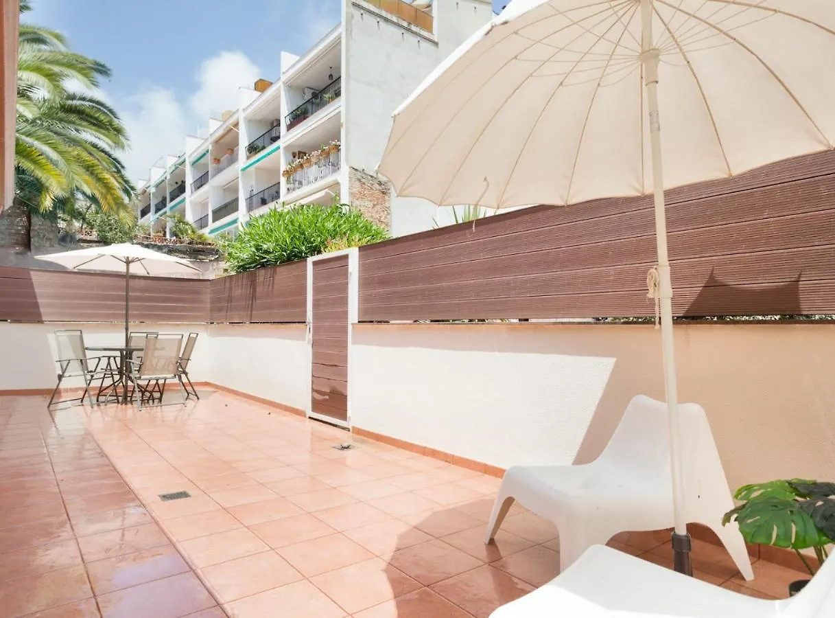 Villa Tassis, Acogedora Villa Con 5 Apartamentos, Piscina Al Aire Libre Con Capacidad Para Grupos- Pet Friendly By Globalsitges Spanje