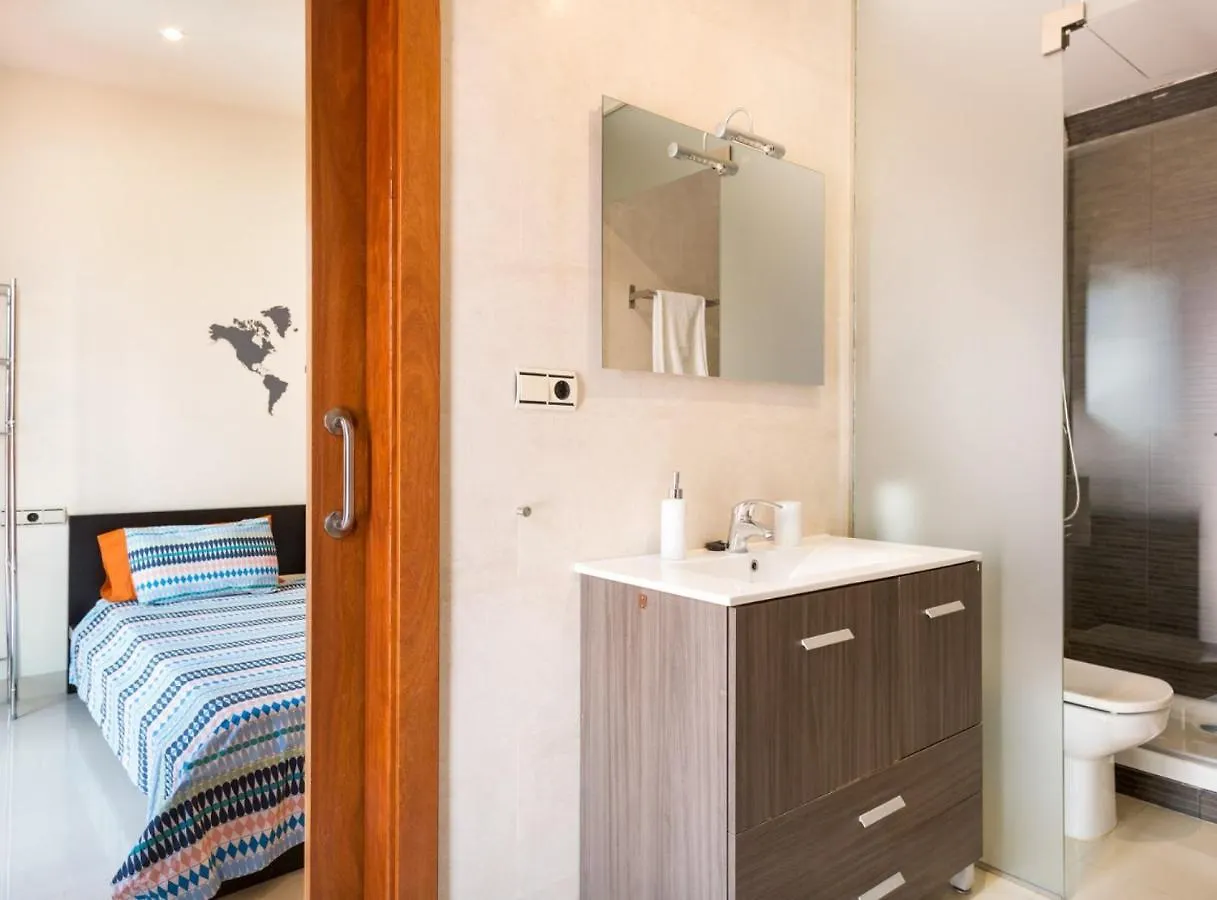 Villa Tassis, Acogedora Villa Con 5 Apartamentos, Piscina Al Aire Libre Con Capacidad Para Grupos- Pet Friendly By Globalsitges